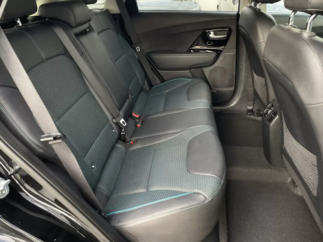 Kia e-Niro 2019 - 19995 EUR, 77841 km - AUTO.MOTO.pt - 77841km - foto 20 de 47