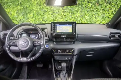 Toyota Yaris 2021 - 22900 EUR, 16000 km - AUTO.MOTO.pt - 16000km - foto 15 de 17