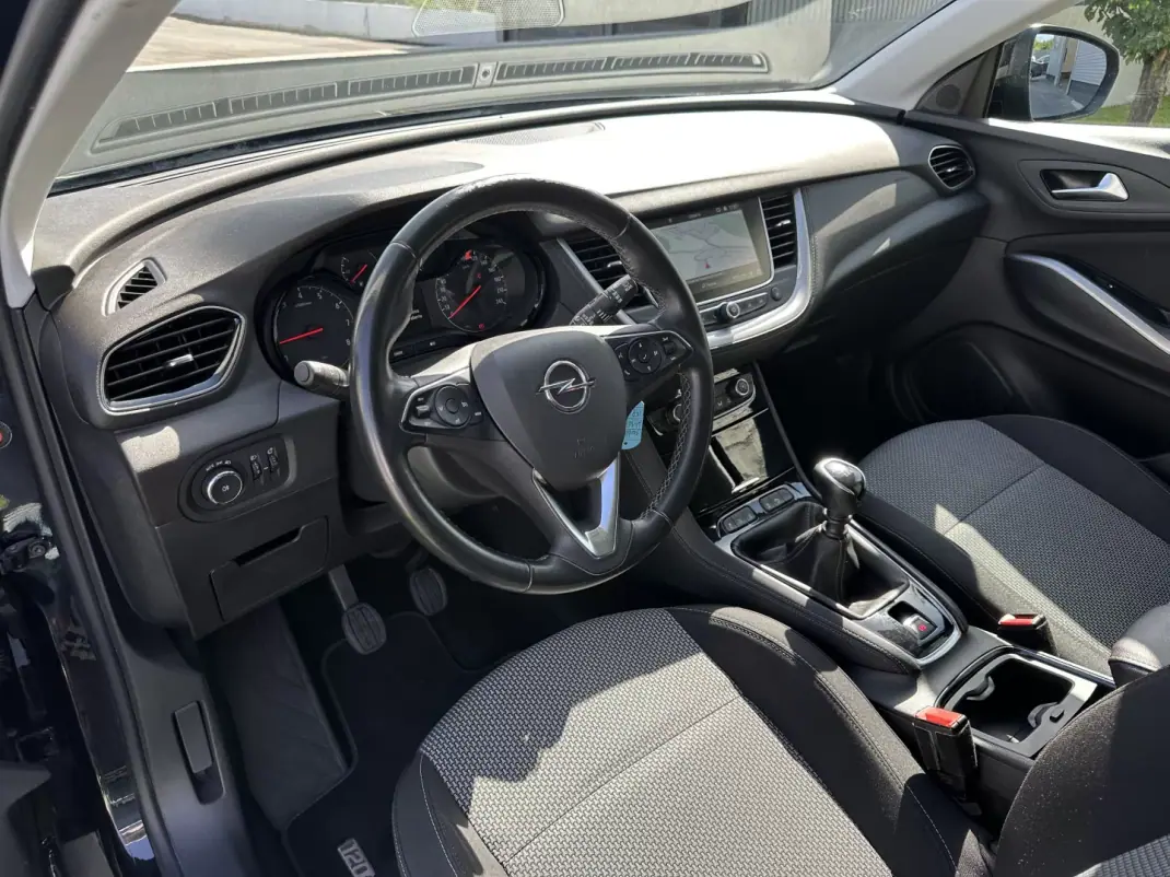 Opel Grandland X 2020 - 15900 EUR, 160000 km - 160000km - foto 23 de 55