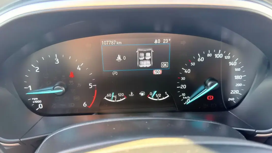 Ford Focus SW 2019 - 14200 EUR, 107787 km - 107787km - foto 15 de 17