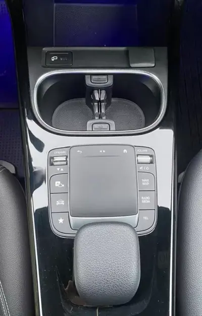 Mercedes-Benz A 250 2021 - 27900 EUR, 106000 km - AUTO.MOTO.pt - 106000km - foto 14 de 21