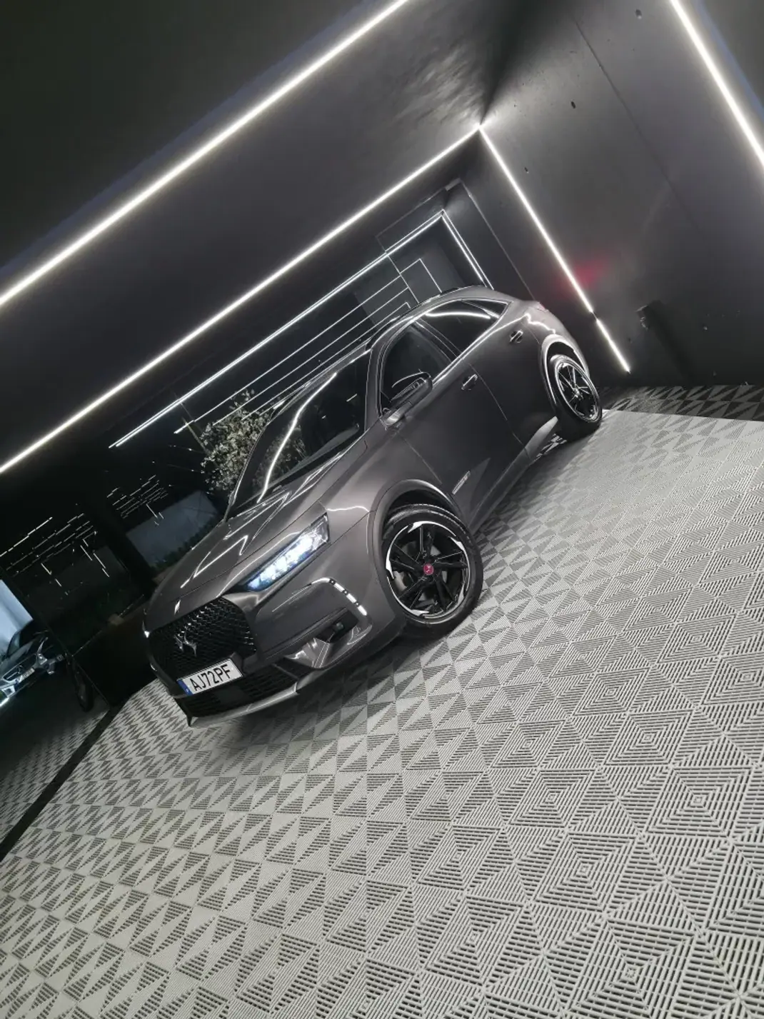 DS DS7 Crossback 2021 - 22750 EUR, 123722 km - 123722km - foto 6 de 34