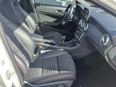 Mercedes-Benz A 180 2016 - 16250 EUR, 208525 km - AUTO.MOTO.pt - 208525km - foto 22 de 42