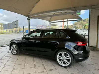 Audi A3 Sportback 2015 - 17750 EUR, 151869 km - AUTO.MOTO.pt - 151869km - foto 5 de 25
