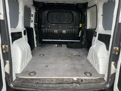 Fiat Doblo 2014 - 8500 EUR, 262300 km - AUTO.MOTO.pt - 262300km - foto 7 de 7