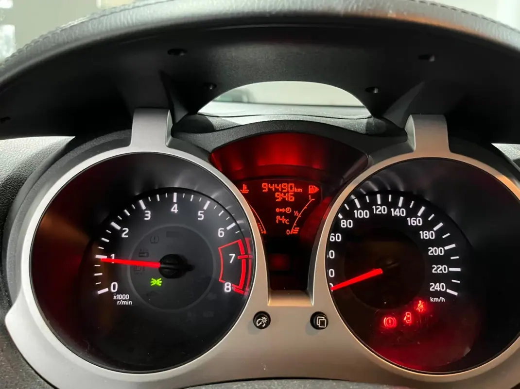 Nissan Juke 2016 - 10999 EUR, 94021 km - AUTO.MOTO.pt - 94021km - foto 12 de 20