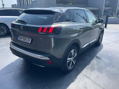 Peugeot 3008 2018 - 14500 EUR, 123000 km - AUTO.MOTO.pt - 123000km - foto 5 de 16