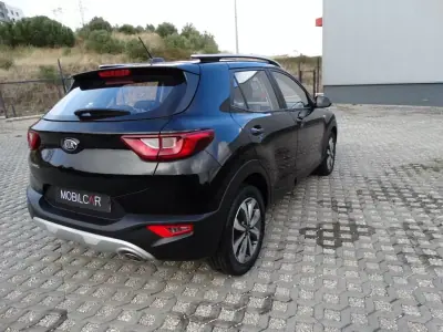 Kia Stonic 2021 - 13500 EUR, 59472 km - AUTO.MOTO.pt - 59472km - foto 24 de 25