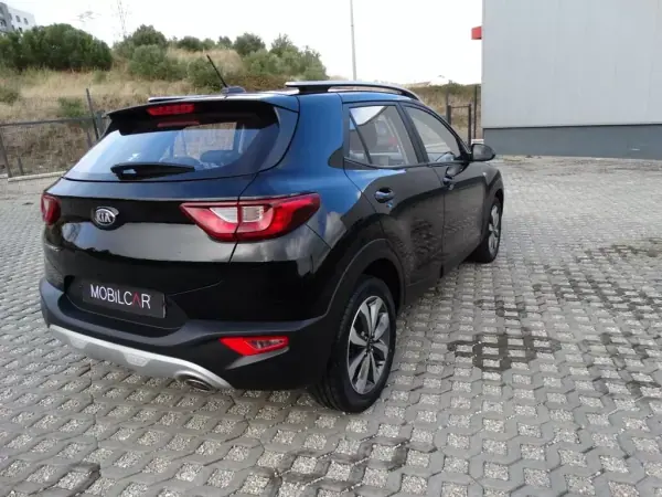 Kia Stonic 2021 - 13500 EUR, 59472 km - AUTO.MOTO.pt - 59472km - foto 24 de 25