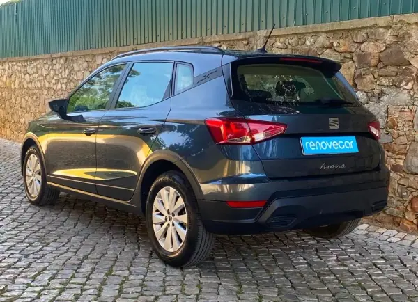 SEAT Arona 2023 - 16490 EUR, 68304 km - AUTO.MOTO.pt - 68304km - foto 2 de 21