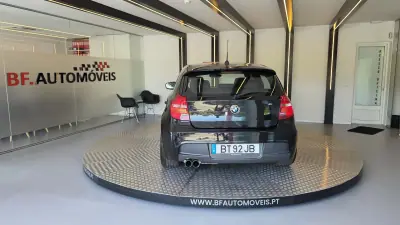 BMW 116 2010 - 6900 EUR, 207907 km - AUTO.MOTO.pt - 207907km - foto 15 de 51