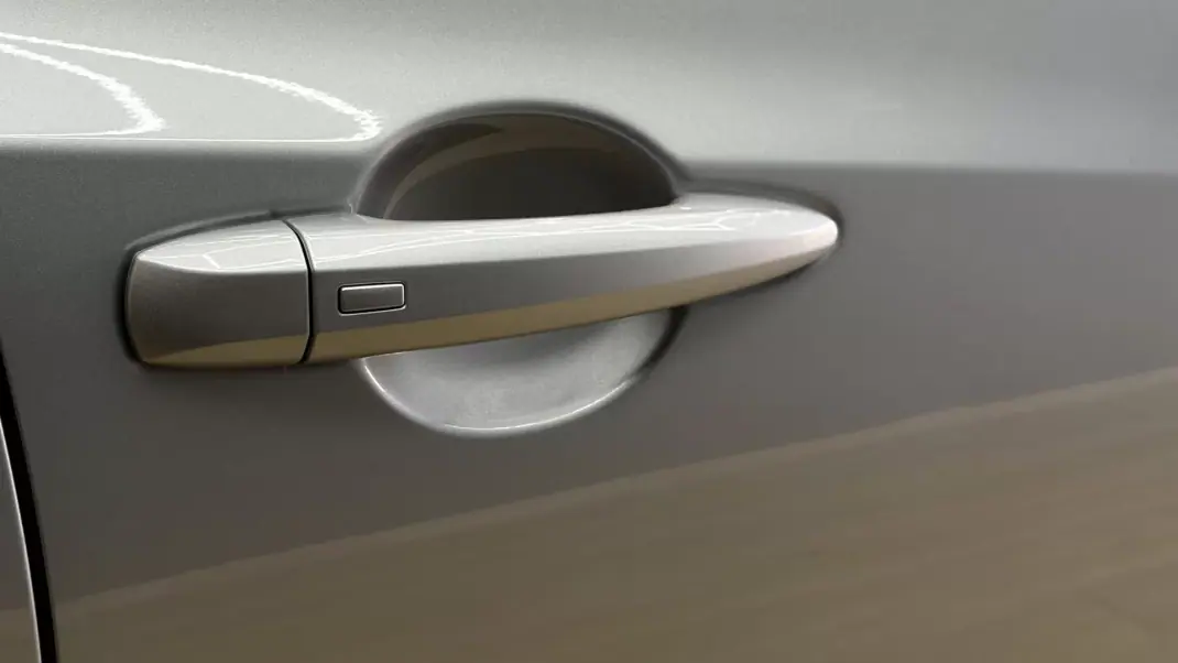 Nissan Juke 2025 - 21470 EUR, 27000 km - AUTO.MOTO.pt - 27000km - foto 7 de 43