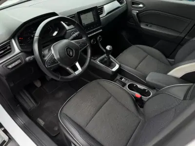 Renault Captur 2023 - 17900 EUR, 70999 km - AUTO.MOTO.pt - 70999km - foto 8 de 14