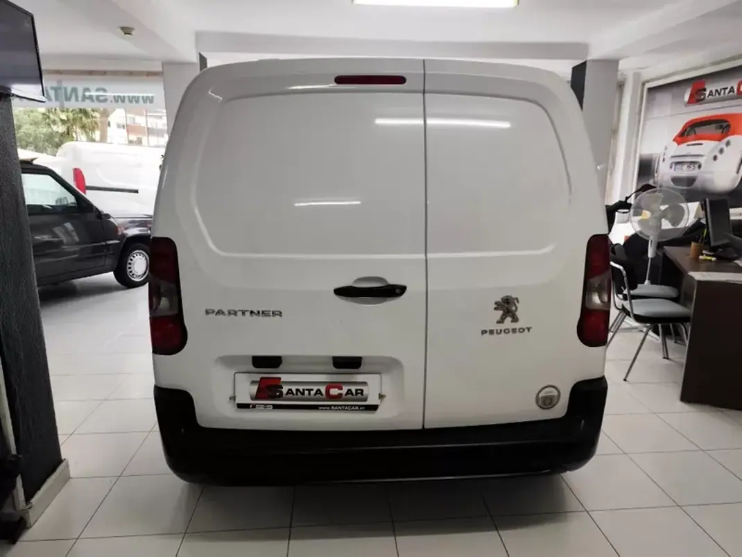 Peugeot Partner 1.6 HDI , 3 Lug. , Iva Dedutivel 2019 - 12480 EUR, 157000 km - AUTO.MOTO.pt - 157000km - foto 13 de 21