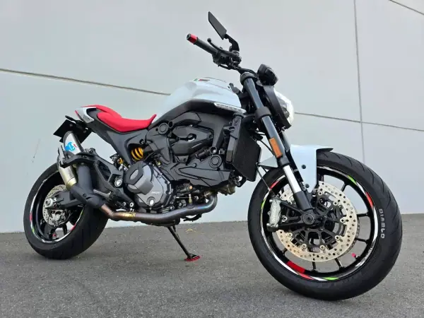 Ducati Monster 1000 950 2025 Gasolina