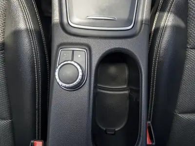 Mercedes-Benz CLA 180 2017 - 17500 EUR, 206000 km - AUTO.MOTO.pt - 206000km - foto 38 de 51