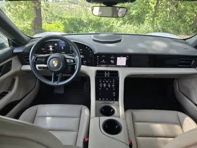 Porsche Taycan Cross Turismo 2021 - 65499 EUR, 59000 km - AUTO.MOTO.pt - 59000km - foto 25 de 40