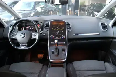 Renault Scénic 2019 — foto 6 de 42