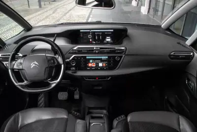 Citroën C4 Spacetourer 2019 - 10550 EUR, 304577 km - AUTO.MOTO.pt - 304577km - foto 38 de 45