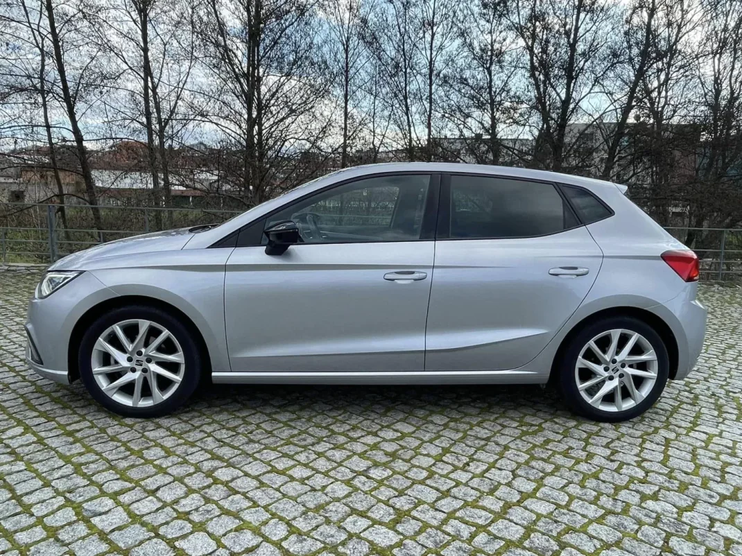 SEAT Ibiza 2022 - 18250 EUR, 62000 km - AUTO.MOTO.pt - 62000km - foto 3 de 11