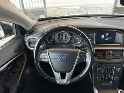 Volvo V40 2014 - 10950 EUR, 203325 km - AUTO.MOTO.pt - 203325km - foto 12 de 32