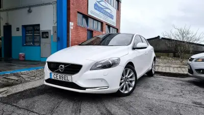 Volvo V40 2013 - 11400 EUR, 182000 km - AUTO.MOTO.pt - 182000km - foto 6 de 24