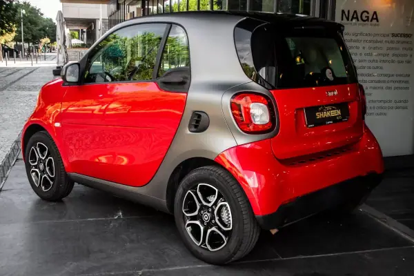 Smart ForTwo Coupé 2019 - 12900 EUR, 70638 km - AUTO.MOTO.pt - 70638km - foto 6 de 28