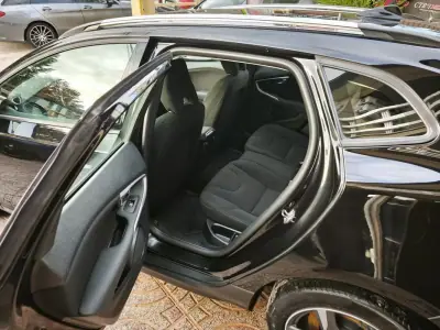 Volvo V40 Cross Country 2017 - 18500 EUR, 100000 km - AUTO.MOTO.pt - 100000km - foto 22 de 34