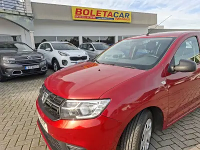 Dacia Sandero 2017 - 9150 EUR, 92800 km - AUTO.MOTO.pt - 92800km - foto 11 de 23