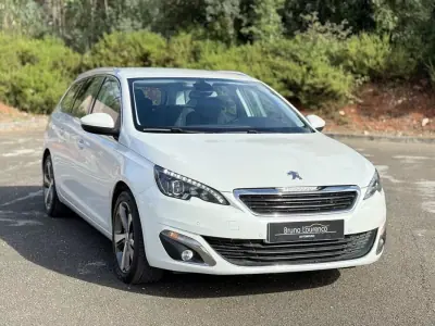 Peugeot 308 SW 2015 - 9900 EUR, 107000 km - AUTO.MOTO.pt - 107000km - foto 4 de 29