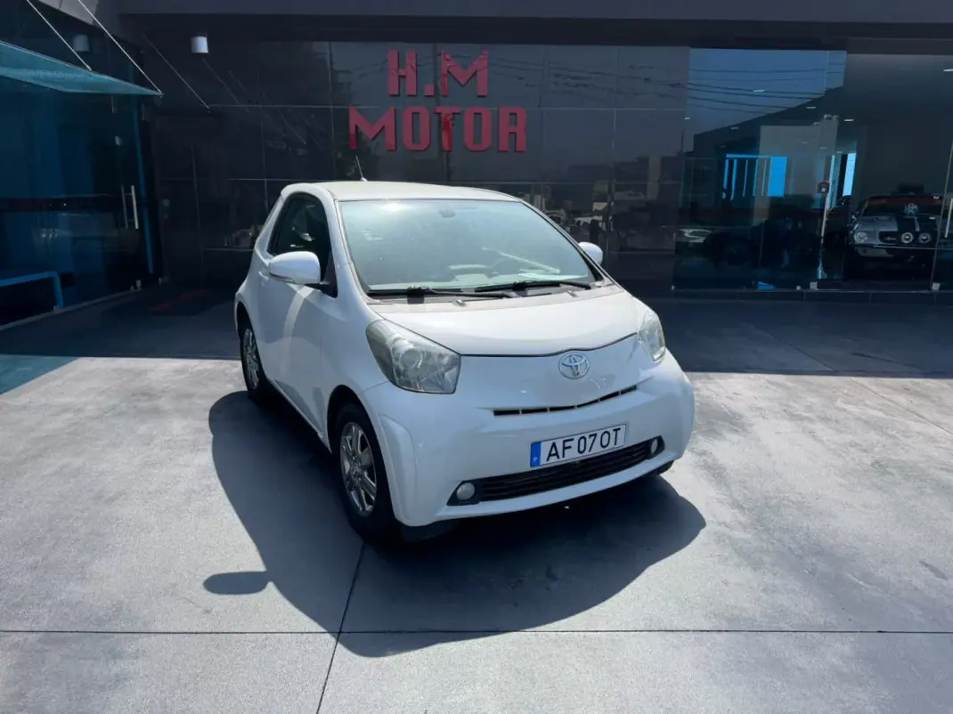 Toyota iQ 2009 - 7750 EUR, 148000 km - AUTO.MOTO.pt - 148000km - foto 1 de 8