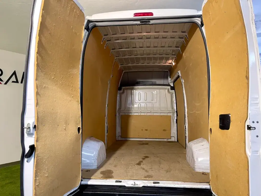 Fiat 2023 - 26450 EUR, 45000 km - AUTO.MOTO.pt - 45000km - foto 5 de 27