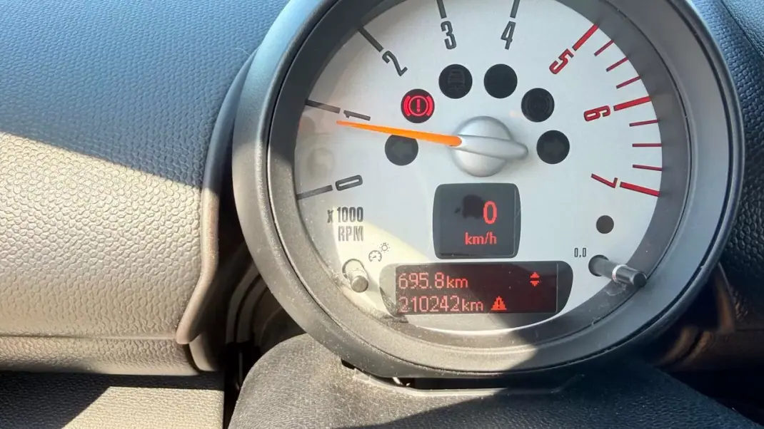 MINI Countryman 2014 - 10900 EUR, 210242 km - 210242km - foto 15 de 17