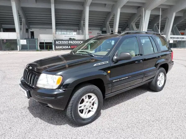 Jeep Grand Cherokee 2000 - 6490 EUR, 221450 km - AUTO.MOTO.pt - 221450km - foto 3 de 39