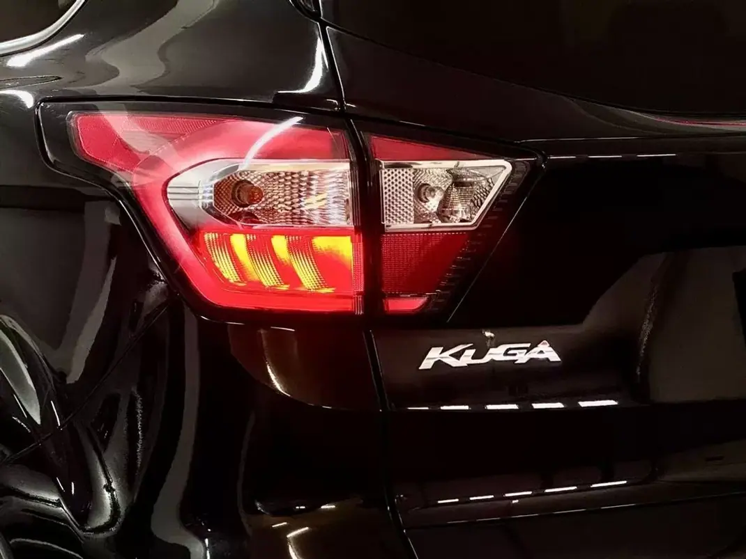 Ford Kuga 2017 - 11750 EUR, 111000 km - 111000km - foto 14 de 55
