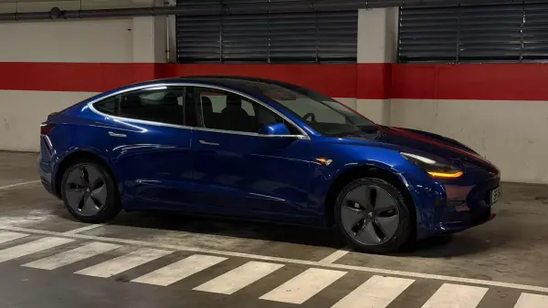 Tesla Model 3 2019 - 21900 EUR, 144900 km - AUTO.MOTO.pt - 144900km - foto 24 de 27