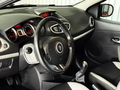 Renault Clio Break 2012 - 6500 EUR, 190800 km - AUTO.MOTO.pt - 190800km - foto 21 de 34