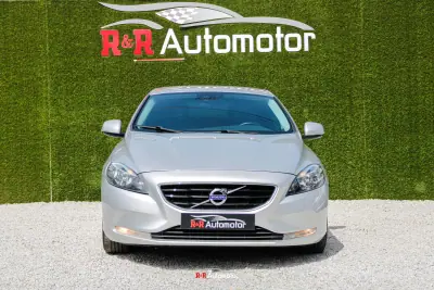Volvo V40 2015 - 12900 EUR, 175000 km - AUTO.MOTO.pt - 175000km - foto 4 de 26