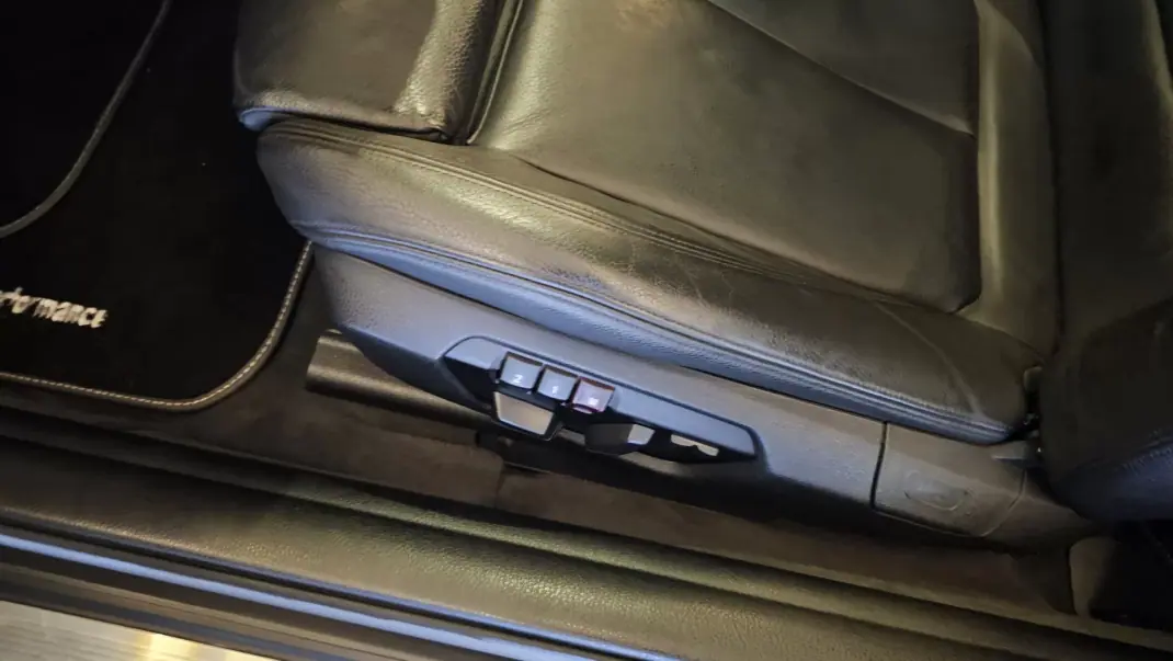 BMW 420 2014 - 28900 EUR, 189211 km - AUTO.MOTO.pt - 189211km - foto 30 de 42