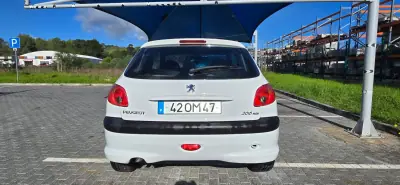 Peugeot 206 2006 - 2990 EUR, 270000 km - AUTO.MOTO.pt - 270000km - foto 6 de 7