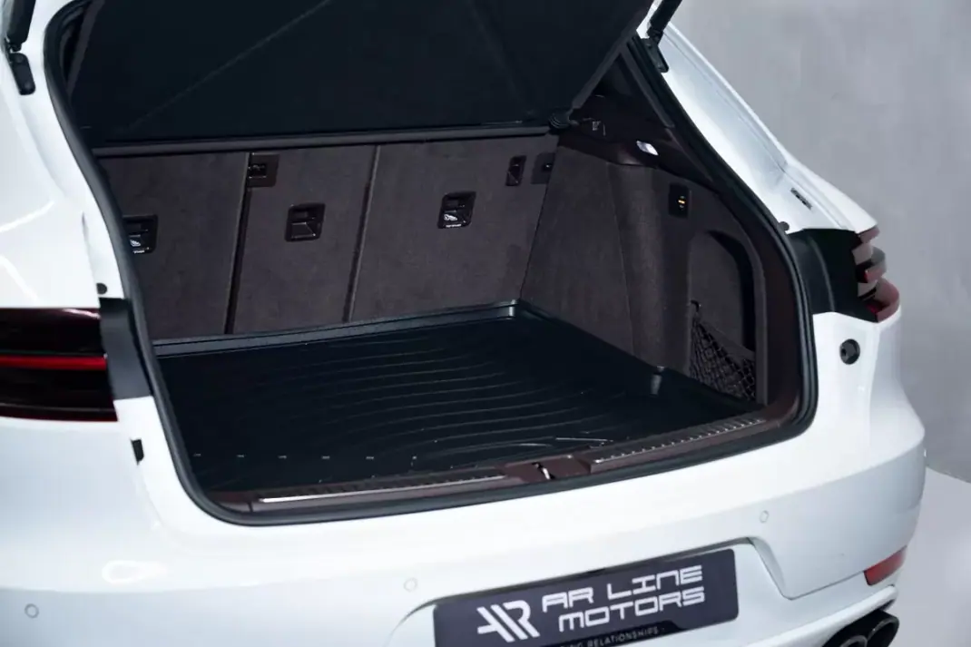 Porsche Macan 2016 - 49950 EUR, 131000 km - AUTO.MOTO.pt - 131000km - foto 11 de 53