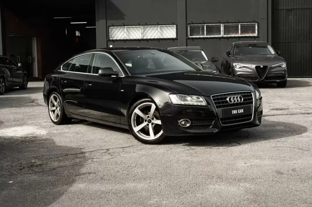 Audi A5 Sportback 2009 - 11900 EUR, 270425 km - AUTO.MOTO.pt - 270425km - foto 1 de 25