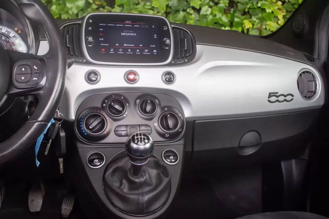 Fiat 500C 2021 - 11900 EUR, 110000 km - AUTO.MOTO.pt - 110000km - foto 17 de 17