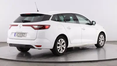 Renault Mégane Sport Tourer 2020 - 9950 EUR, 68500 km - AUTO.MOTO.pt - 68500km - foto 5 de 17