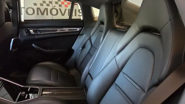 Porsche Panamera 2016 - 62500 EUR, 186989 km - AUTO.MOTO.pt - 186989km - foto 59 de 69