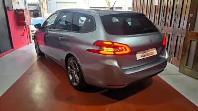 Peugeot 308 SW 2018 - 12650 EUR, 133760 km - AUTO.MOTO.pt - 133760km - foto 7 de 60