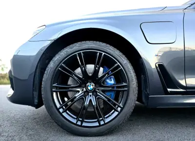 BMW 740 2017 - 35900 EUR, 125000 km - AUTO.MOTO.pt - 125000km - foto 5 de 54