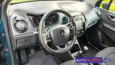 Renault Captur 2019 - 13950 EUR, 61525 km - AUTO.MOTO.pt - 61525km - foto 10 de 30