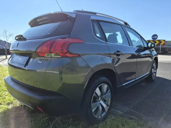 Peugeot 2008 2017 - 9750 EUR, 63500 km - AUTO.MOTO.pt - 63500km - foto 3 de 15