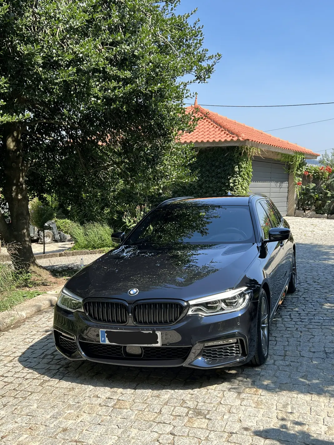 BMW 520 2020 - 30000 EUR, 104 km - AUTO.MOTO.pt - 104km - foto 1 de 4